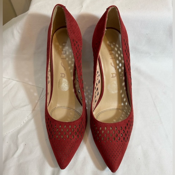 Unisa Red,Velvety,Cut-Out,Size 8M Stiletto Heel - Picture 6 of 11